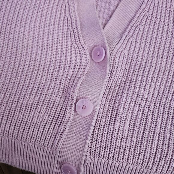 H&M Women's Soft Lavender Knit 3 Button Size Medium Cardigan - Picture 3 of 6